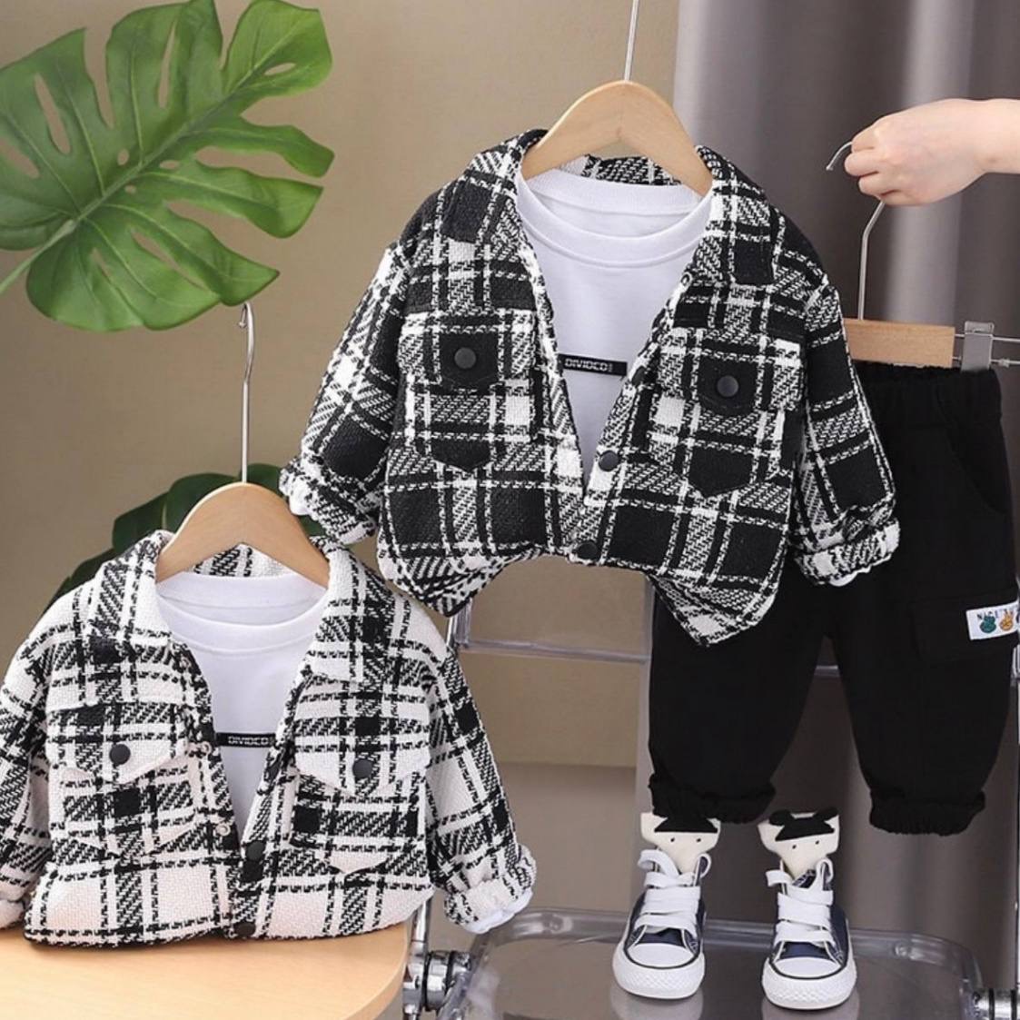 IMG_7782 سه تیکه چهارخونه پیراهنی کد 1319 - Image 1